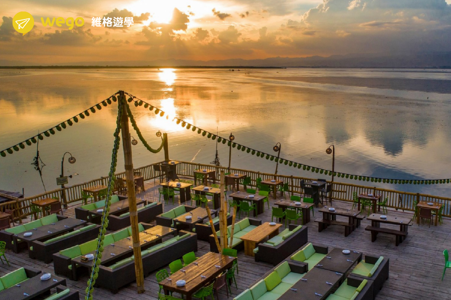 Lantaw 海上漂浮餐廳的日落景色