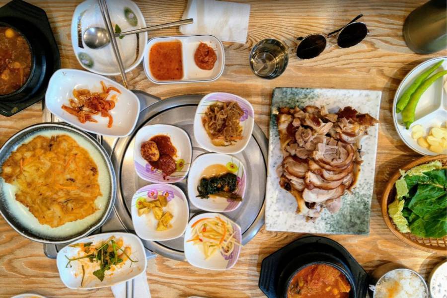 Songane 韓式豬腳餐點