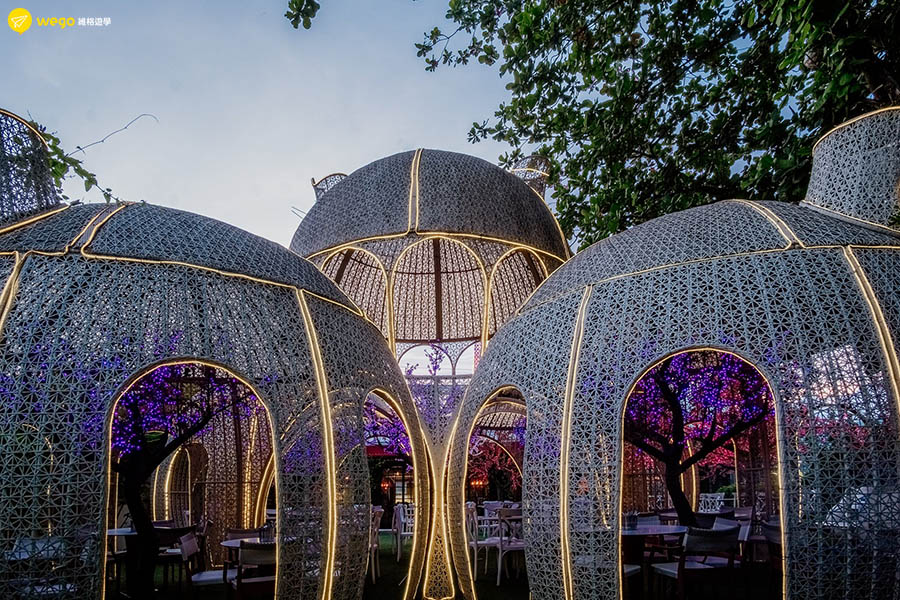 宿霧私推約會好地點-La Vie Parisienne 法式酒莊餐廳 戶外用餐區2 宿霧私推約會好地點-La Vie Parisienne 法式酒莊餐廳 戶外用餐區2